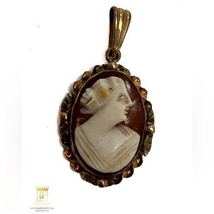 Cameo Pendant